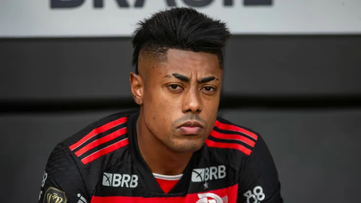 MG - BELO HORIZONTE - 10/11/2024 - COPA DO BRASIL 2024, ATLETICO X FLAMENGO -Bruno Henrique jogador do Flamengo durante partida contra o Atletico no estadio Arena MRV pelo campeonato Copa Do Brasil 2024. Foto: Fernando Moreno/AGIF