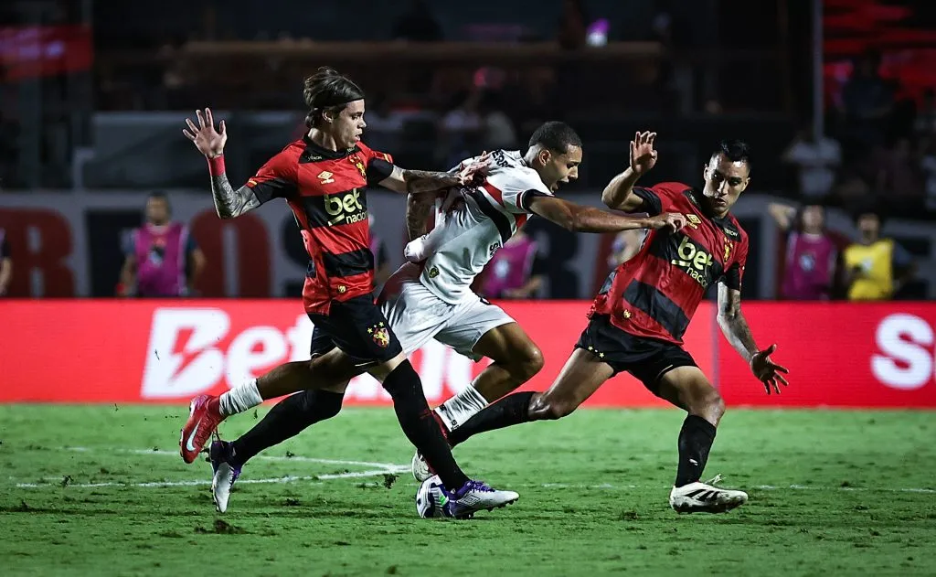 Chrystian Barletta jogador do Sport durante partida contra o Sao Paulo no estadio Morumbi pelo campeonato Brasileiro A 2025. Foto: Fabio Giannelli/AGIF