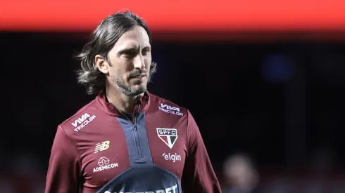 Luis Zubeldia técnico do São Paulo durante partida contra o Novorizontino no estádio Morumbi pelo campeonato Paulista 2025. Foto: Marcello Zambrana/AGIF