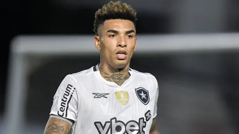 Igor Jesus durante confronto contra o Vasco no Campeonato Carioca de 2025.