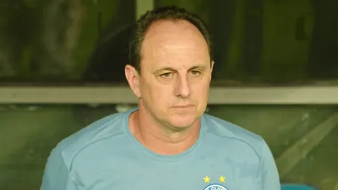 BA – SALVADOR – 30/03/2025 – BRASILEIRO A 2025, BAHIA X CORINTHIANS – Rogerio Ceni, tecnico do Bahia durante partida contra o Corinthians no estadio Arena Fonte Nova pelo campeonato Brasileiro A 2025. Foto: Walmir Cirne/AGIF
