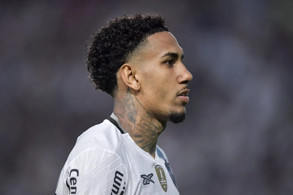 RJ – RIO DE JANEIRO – 23/02/2025 – CARIOCA 2025, VASCO X BOTAFOGO – Rwan Cruz jogador do Botafogo durante partida contra o Vasco no estadio Sao Januario pelo campeonato Carioca 2025. Foto: Thiago Ribeiro/AGIF