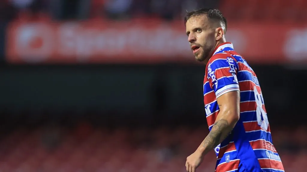 Lucas Sasha em partida do Fortaleza. Foto: Marcello Zambrana/AGIF