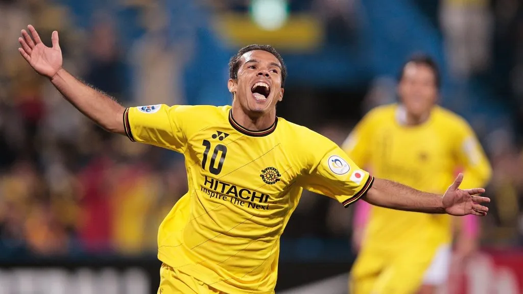 Leandro Domingues em partida pelo Kashiwa Reysol. (Photo by Adam Pretty/Getty Images)