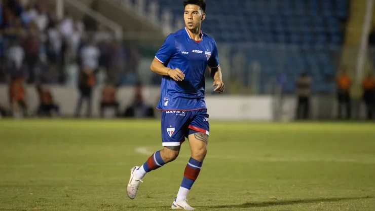 Pol Fernández jogador do Fortaleza durante partida contra o Moto Club no estadio Presidente Vargas (CE) pelo campeonato Copa Do Nordeste 2025.