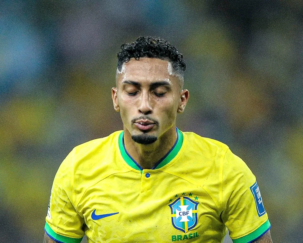 RJ – RIO DE JANEIRO – 21/11/2023 – ELIMINATORIAS COPA DO MUNDO 2026, BRASIL X ARGENTINA – Raphinha – Barcelona (ESP) jogador do Brasil lamenta durante partida contra o Argentina no estadio Maracana pelo campeonato Eliminatorias Copa Do Mundo 2026. Foto: Jhony Pinho/AGIF