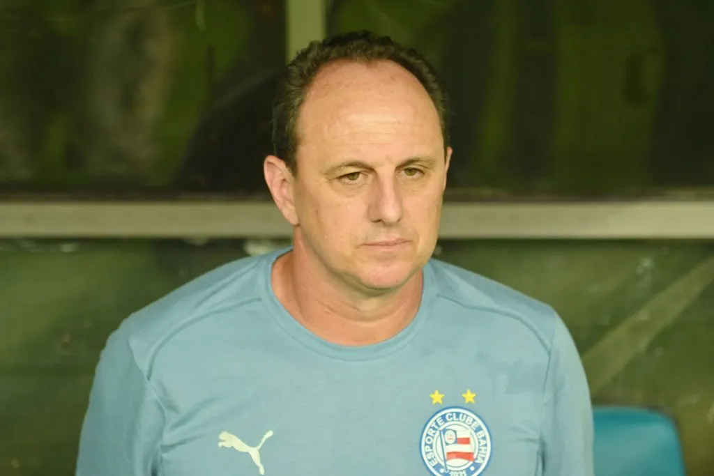 BA – SALVADOR – 30/03/2025 – BRASILEIRO A 2025, BAHIA X CORINTHIANS – Rogerio Ceni, tecnico do Bahia durante partida contra o Corinthians no estadio Arena Fonte Nova pelo campeonato Brasileiro A 2025. Foto: Walmir Cirne/AGIF