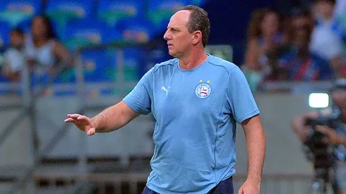 Rogerio Ceni, tecnico do Bahia durante partida contra o Corinthians no estadio Arena Fonte Nova pelo campeonato Brasileiro A 2025. Foto: Walmir Cirne/AGIF