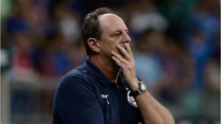 Rogério Ceni durante confronto contra o Internacional na Libertadores de 2025.