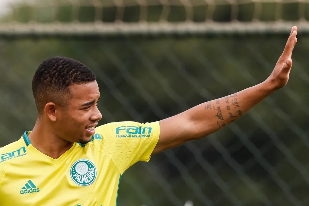 SAO PAULO – SP – 22/11/2016 – TREINO DO PALMEIRAS – Gabriel Jesus durante treino do Palmeiras no CT Academia de Futebol. Foto: Marcello Zambrana/AGIF