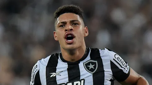 Luis Henrique virou assunto no Botafogo.