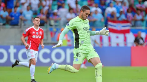 BA - SALVADOR - 03/04/2025 - COPA LIBERTADORES 2025, BAHIA X INTERNACIONAL - Ronaldo, goleiro do Bahia durante partida contra o Internacional no estadio Fonte Nova pelo campeonato Copa Libertadores 2025. Foto: Walmir Cirne/AGIF