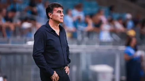 Gustavo Quinteros tecnico do Gremio durante partida contra o Atletico-MG no estadio Arena do Gremio pelo campeonato Brasileiro A 2025. Foto: Maxi Franzoi/AGIF