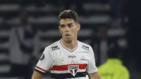Oscar virou dor de cabeça no São Paulo – Foto: Rubens Chiri/Saopaulofc.net