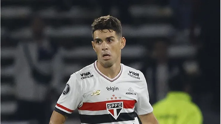 Oscar virou dor de cabeça no São Paulo - Foto: Rubens Chiri/Saopaulofc.net
