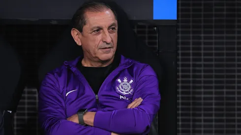 Ramon Diaz em partida quando era treinador do Corinthians. Foto: Ettore Chiereguini/AGIF