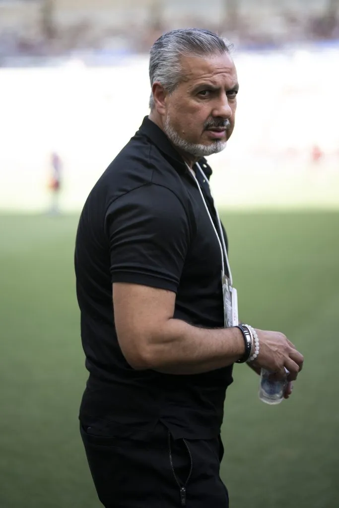 RJ – RIO DE JANEIRO – 08/02/2025 – CARIOCA 2025, FLUMINENSE X FLAMENGO – Jose Boto diretor de futebol do Flamengo antes da partida contra o Fluminense no estadio Maracana pelo campeonato Carioca 2025. Foto: Jorge Rodrigues/AGIF