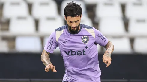 Foto: Vitor Silva/Botafogo – Mastriani durante treinamento do Botafogo.