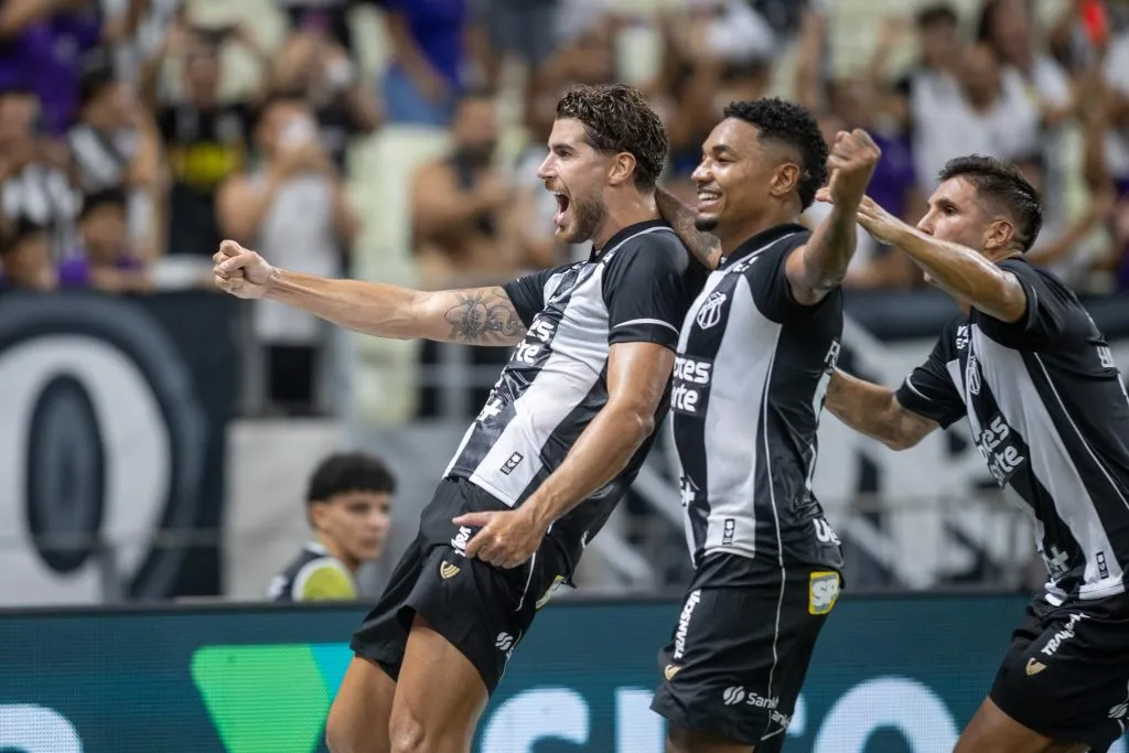 Ceará x Grêmio pelo Campeonato Brasileiro 2025