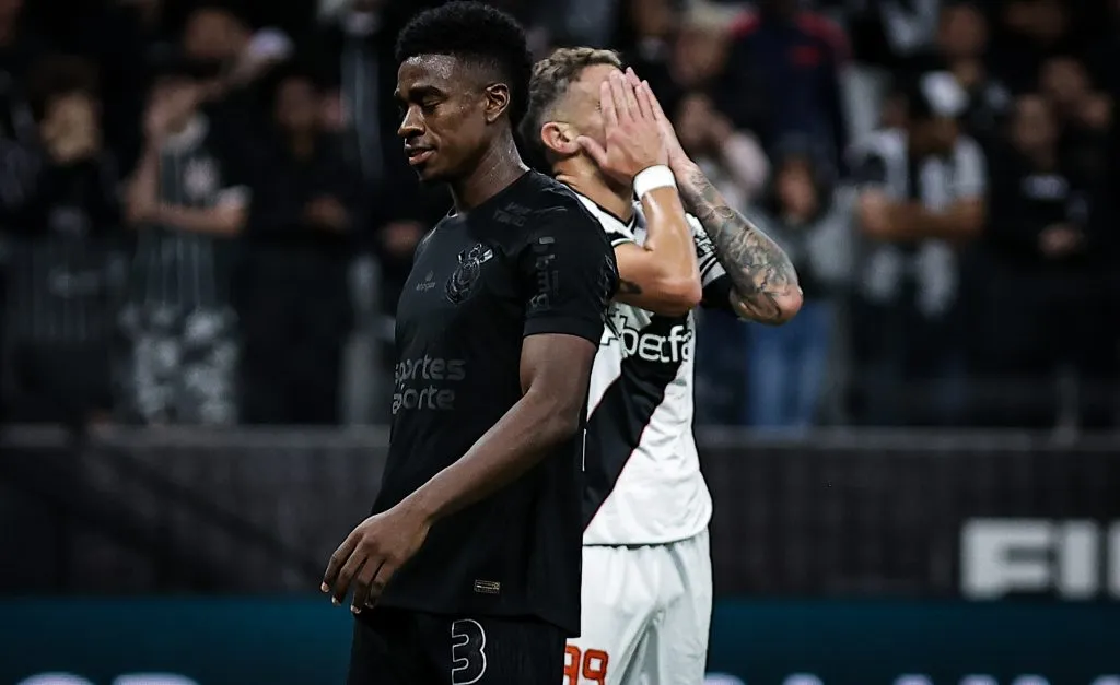 SP – SAO PAULO – 05/04/2025 – BRASILEIRO A 2025, CORINTHIANS X VASCO – Vegetti jogador do Vasco lamenta durante partida contra o Corinthians no estadio Arena Corinthians pelo campeonato Brasileiro A 2025. Foto: Fabio Giannelli/AGIF