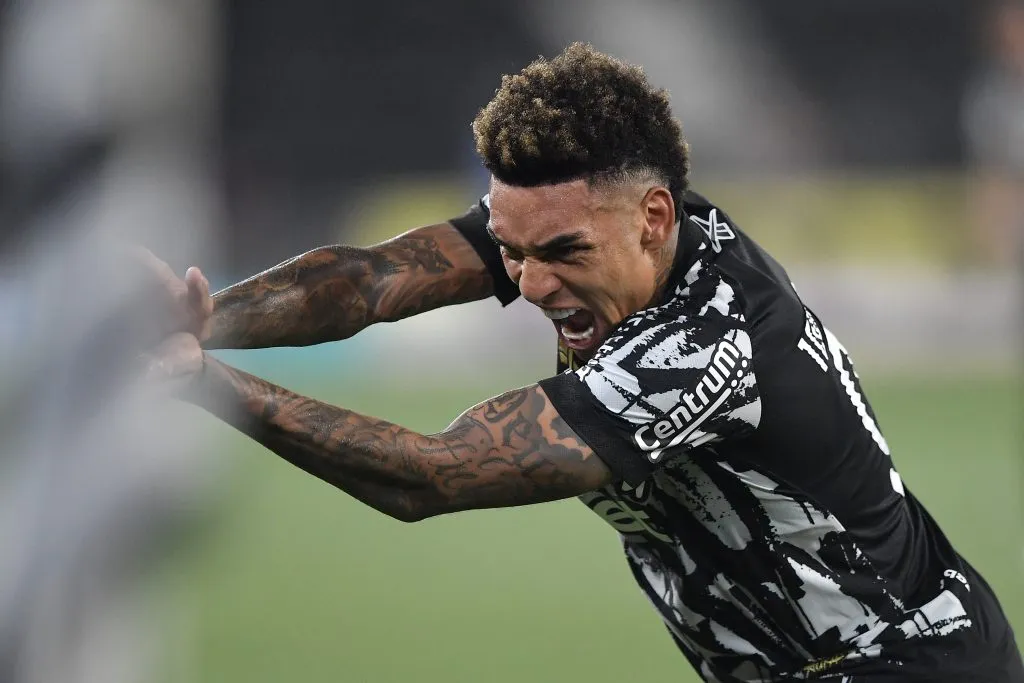 SP – RIO DE JANEIRO – 05/04/2025 – BRASILEIRO A 2025, BOTAFOGO X JUVENTUDE – Igor Jesus jogador do Botafogo comemora seu gol durante partida contra o Juventude no estadio Engenhao pelo campeonato Brasileiro A 2025. Foto: Thiago Ribeiro/AGIF