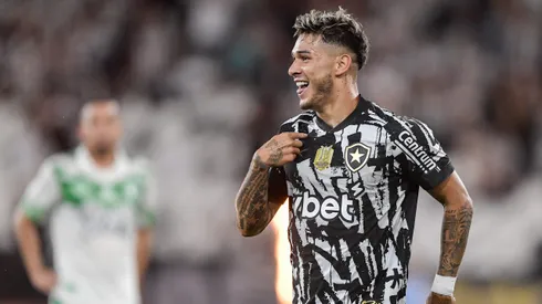 Mateo Ponte jogador do Botafogo durante partida contra o Juventude no estadio Engenhao pelo campeonato Brasileiro A 2025. Foto: Thiago Ribeiro/AGIF