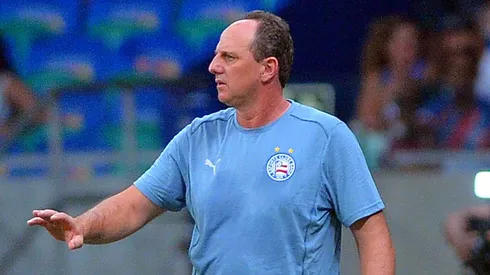 Rogério Ceni durante confronto contra o Corinthians no Campeonato Brasileiro de 2025. Foto: Walmir Cirne/AGIF