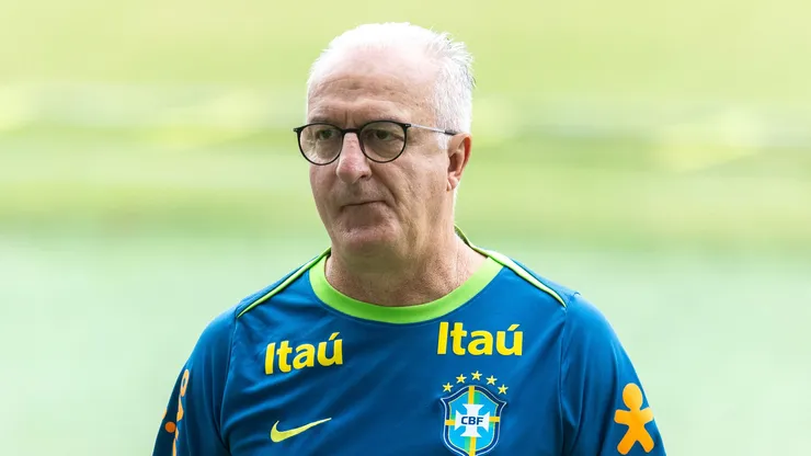 Dorival Jr tecnico do Selecao Brasileira durante treino no estadio Mangueirao.