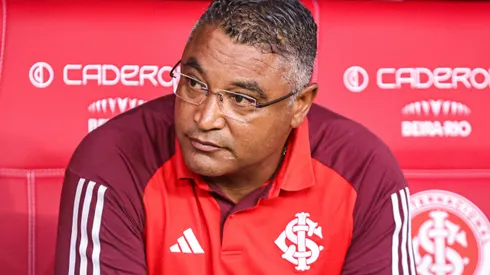 Roger Machado durante confronto contra o Fluminense no Campeonato Brasileiro de 2024.