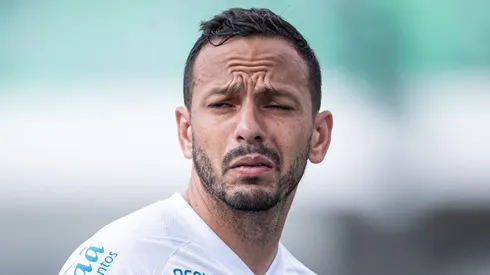 Yago Felipe durante confronto contra o Goiás no Brasileirão 2023.