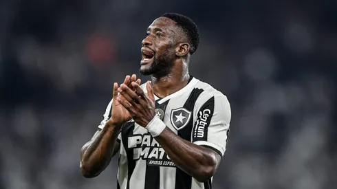 Bastos tem problema confirmado no Botafogo.
