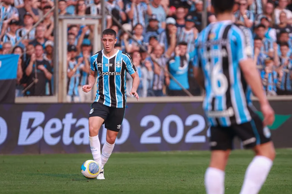 RS – CAXIAS DO SUL – 17/08/2024 – BRASILEIRO A 2024, GREMIO X BAHIA – Miguel Monsalve jogador do Gremio durante partida contra o Bahia no estadio Alfredo Jaconi pelo campeonato Brasileiro A 2024. Foto: Maxi Franzoi/AGIF