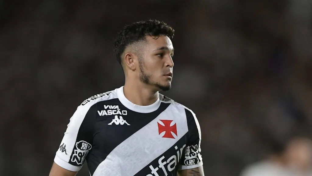 Adson preocupa o Vasco - Foto: Thiago Ribeiro/AGIF.