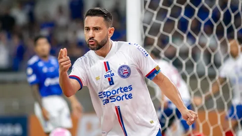 Everton Ribeiro em partida pelo Bahia. Foto: Fernando Moreno/AGIF