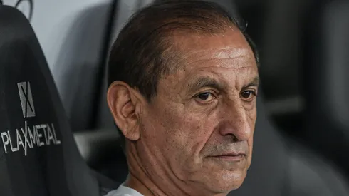 Ramon Diaz tecnico do Corinthians durante partida contra o Botafogo no estadio Engenhao pelo campeonato Brasileiro A 2024.