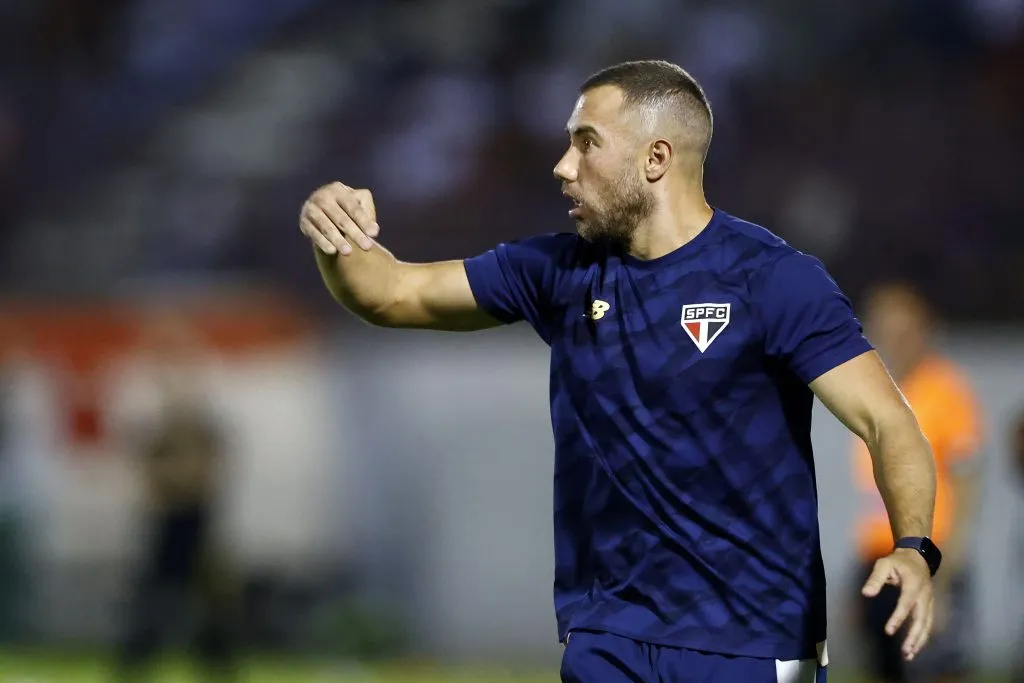 Allan Barcellos ficará no São Paulo – Foto: Thiago Calil/AGIF.
