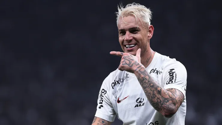 Róger Guedes em partida pelo Corinthians. Foto: Ettore Chiereguini/AGIF