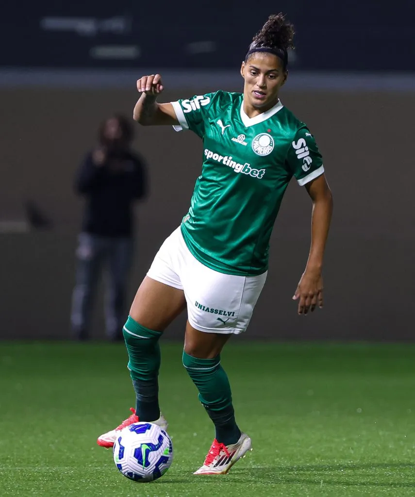 Amanda Gutierres jogadora da Seleção e do Palmeiras