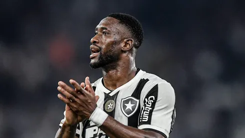 Bastos jogador do Botafogo