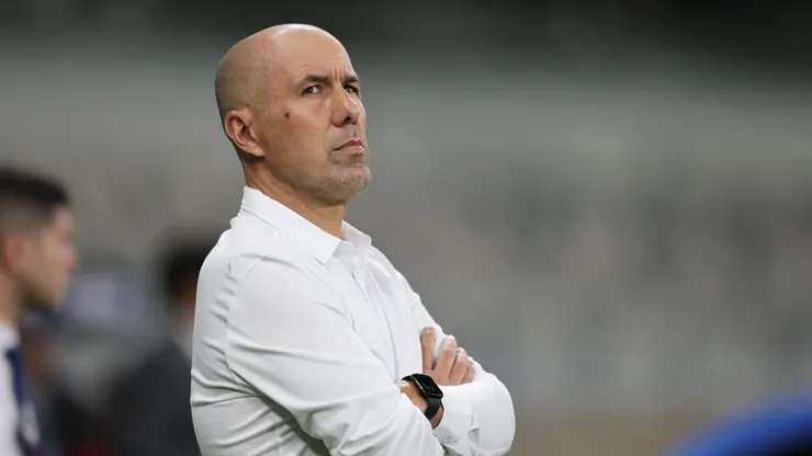 MG - BELO HORIZONTE - 09/04/2025 - COPA SUL-AMERICANA 2025, CRUZEIRO X MUSHUC RUNA - Leonardo Jardim tecnico do Cruzeiro durante partida contra o Mushuc Runa no estadio Mineirao pelo campeonato Copa Sul-americana 2025. Foto: Gilson Lobo/AGIF