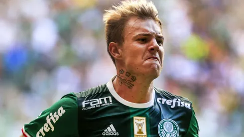 Roger Guedes do Palmeiras comemora seu gol durante partida na Arena Allianz Parque.