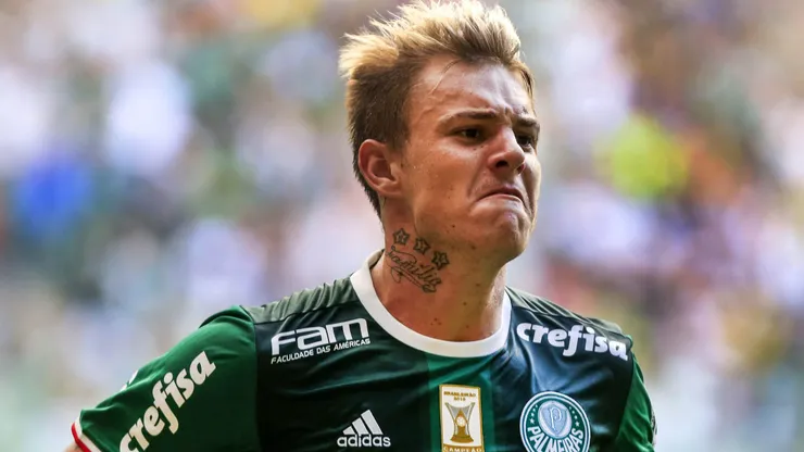 Roger Guedes do Palmeiras comemora seu gol durante partida na Arena Allianz Parque.