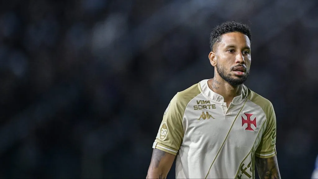 Jair pode deixar o Vasco (Imagem: Thiago Ribeiro/AGIF)