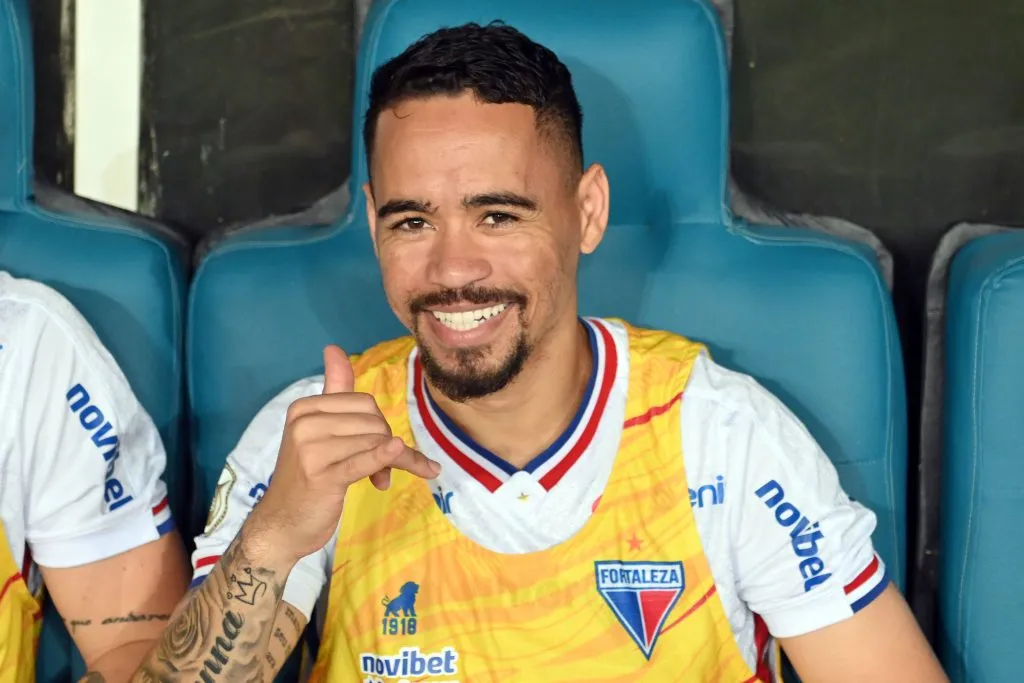 BA – SALVADOR – 13/06/2024 – BRASILEIRO A 2024, BAHIA X FORTALEZA – Yago Pikachu, jogador do Fortaleza durante partida contra o Bahia no estadio Arena Fonte Nova pelo campeonato Brasileiro A 2024. Foto: Walmir Cirne/AGIF
