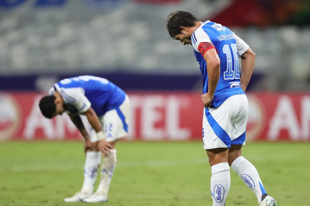 MG – BELO HORIZONTE – 09/04/2025 – COPA SUL-AMERICANA 2025, CRUZEIRO X MUSHUC RUNA – Jogadores do Cruzeiro lamentam ao final da partida contra o Mushuc Runa no estadio Mineirao pelo campeonato Copa Sul-americana 2025. Foto: Gilson Lobo/AGIF