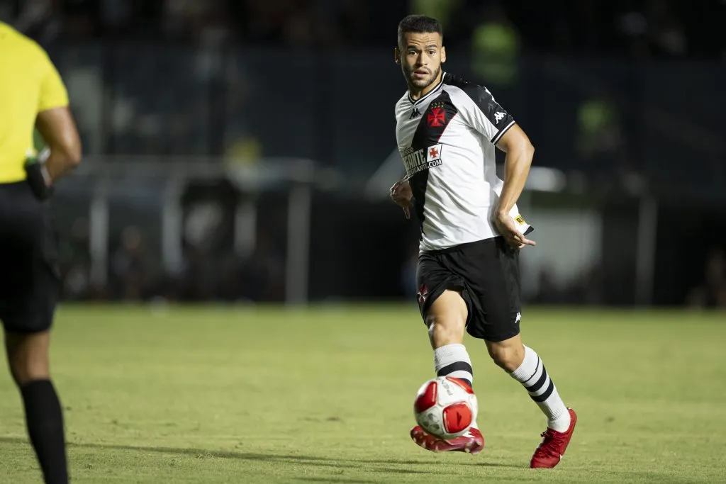 RJ – RIO DE JANEIRO – 03/03/2024 – CARIOCA 2024, VASCO X PORTUGUESA RIO – De Lucca jogador do Vasco durante partida contra o Portuguesa Rio no estadio Sao Januario pelo campeonato Carioca 2024. Foto: Jorge Rodrigues/AGIF