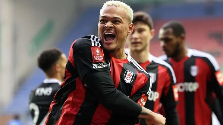 WIGAN, ENGLAND - FEBRUARY 08: Rodrigo Muniz of Fulham celebrates scoring his team's first goal during the Emirates FA Cup Fourth Round match between Wigan Athletic and Fulham at Brick Community Stadium on February 08, 2025 in Wigan, England. (Photo by Matt McNulty/Getty Images)