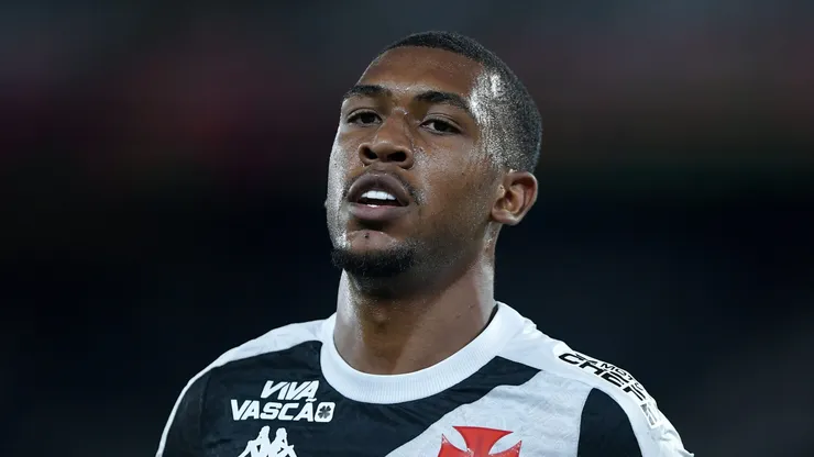 RJ - RIO DE JANEIRO - 05/03/2025 - COPA DO BRASIL 2025, NOVA IGUACU X VASCO - Rayan jogador do Vasco comemora seu gol durante partida contra o Nova Iguacu no estadio Engenhao pelo campeonato Copa Do Brasil 2025. Foto: Thiago Ribeiro/AGIF