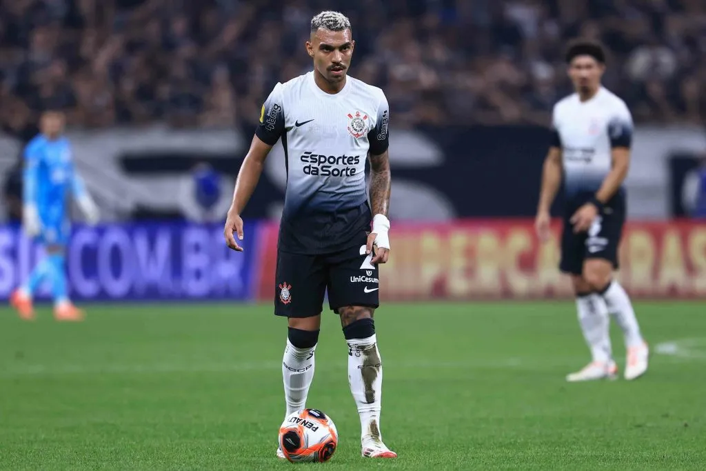 Matheuzinho durante partida contra o Velo Clube no Campeonato Paulista de 2025. Foto: Marcello Zambrana/AGIF
