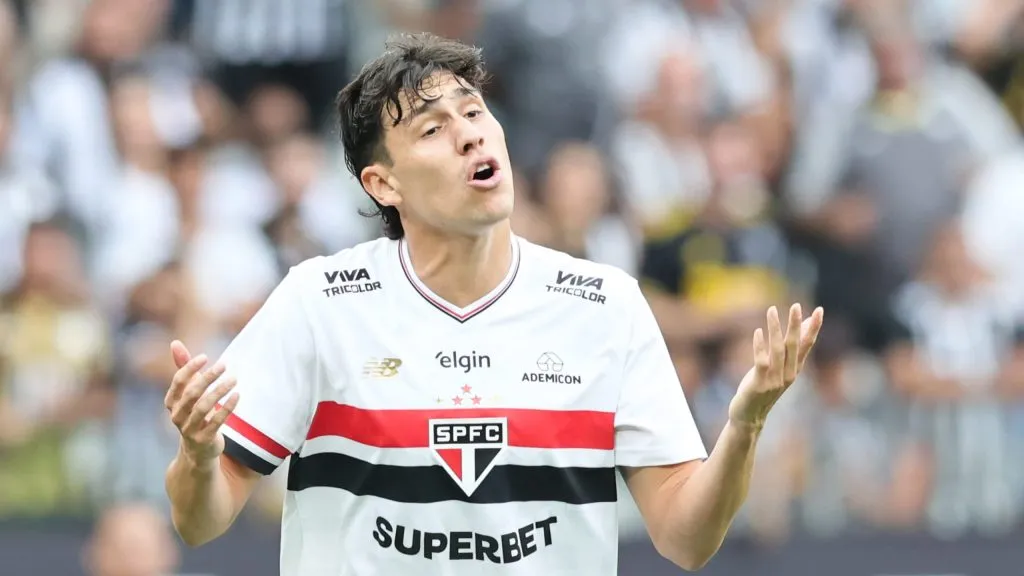 Ferraresi foi bem na vitória do São Paulo – Foto: Gilson Lobo/AGIF.